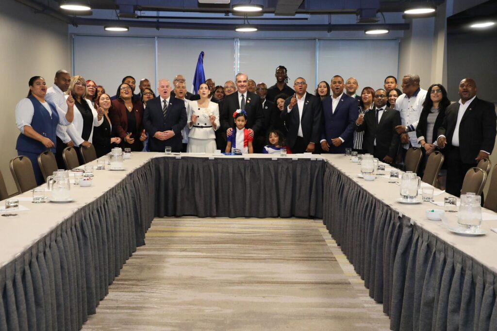 Un encuentro con nuestra comunidad dominicana en Chile junto al presidente Luis Abinader